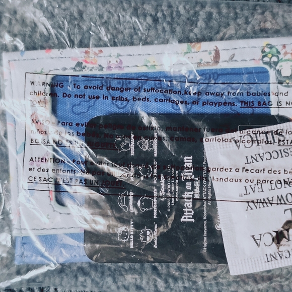 Sanrio x Attack on titan backpack with matching wallet - Picture 2 of 4